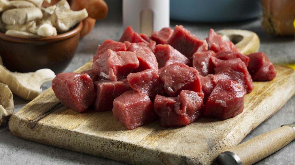 Dapat Daging Kurban? Berikut Tips Cara Mengolahnya